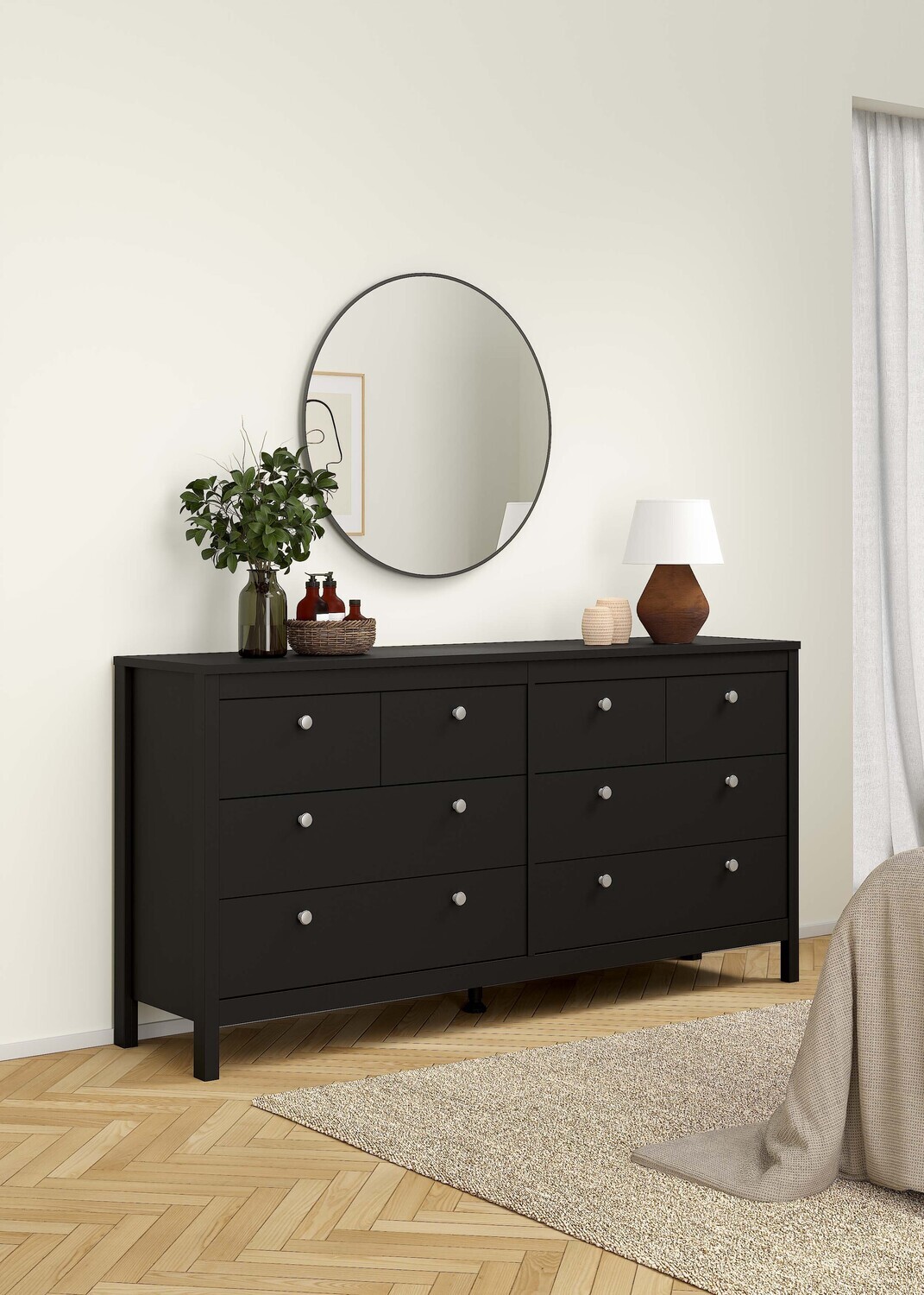 Madrid 4 over 4 chest of drawers