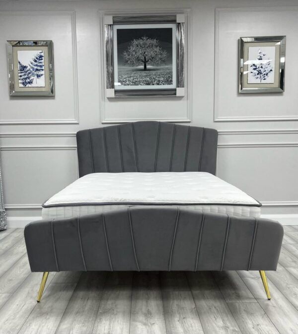 Bianca Bed (double or king)