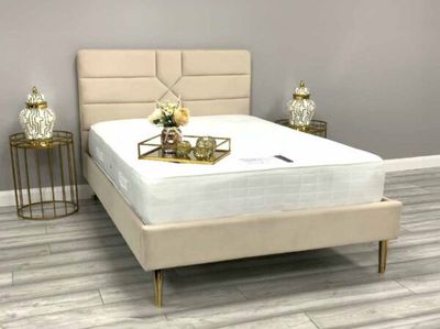 Brooke bed