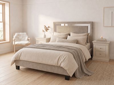Camilla 4ft6 bed (Double mattress incl.)