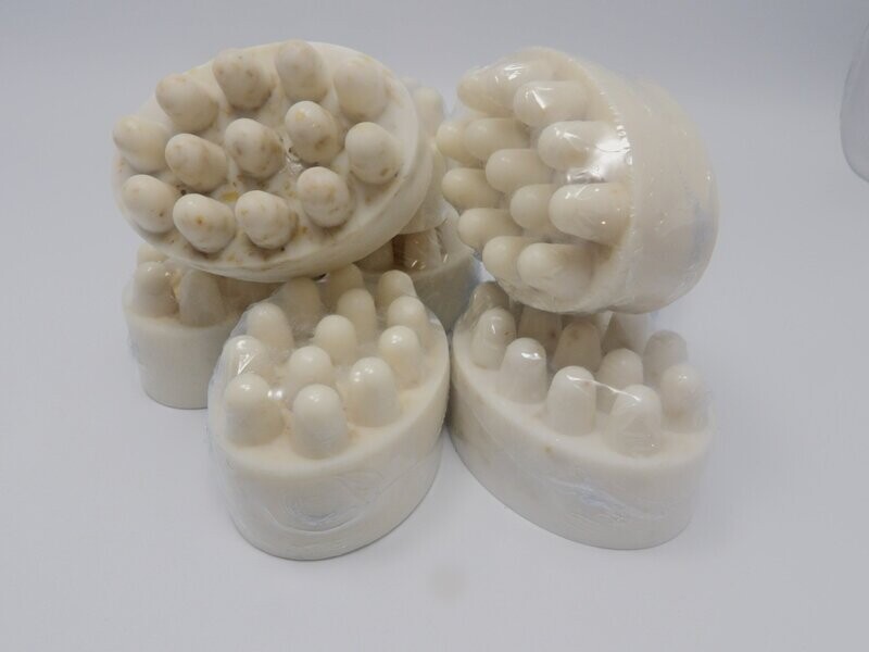 Oatmeal Honey Massaging Soap Bar