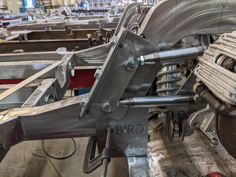 Universal C4 Adjustable 4 link Bracket