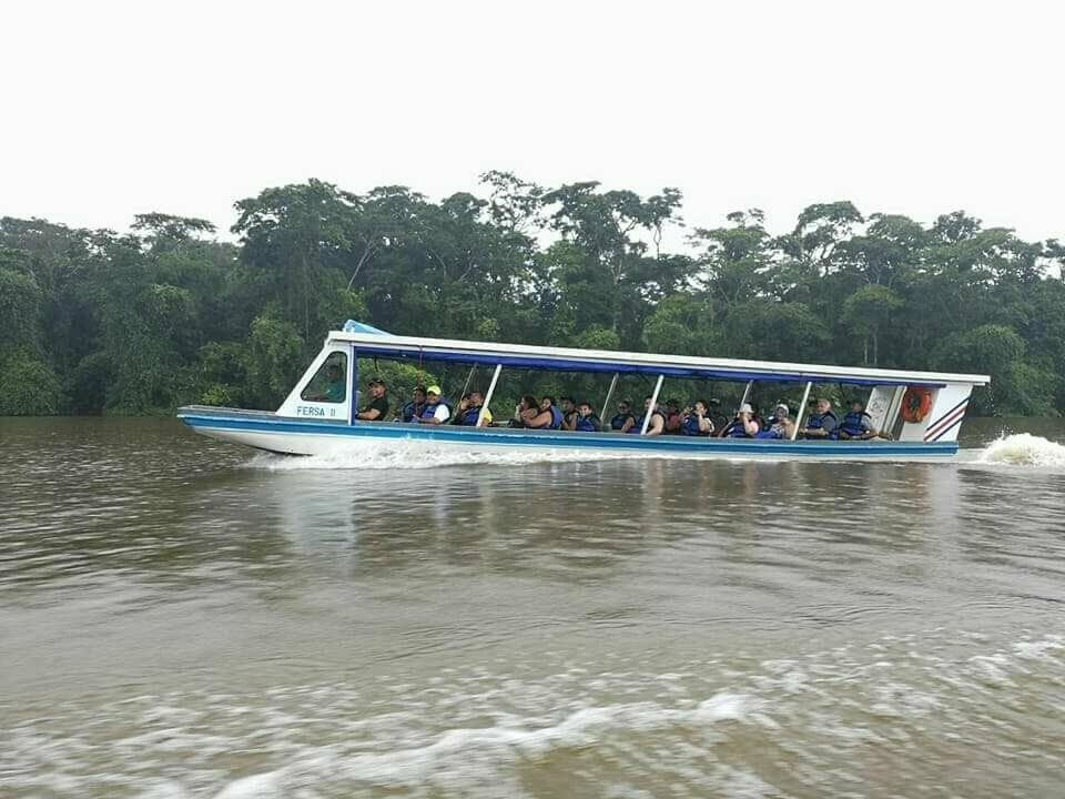Shared boat  La Pavona Harbor to Tortuguero village Habor (El Almendro)