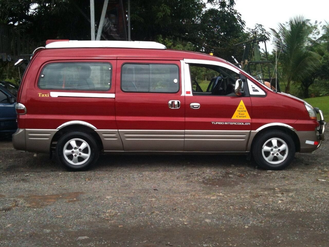 Tortuguero shuttle to Monte verde