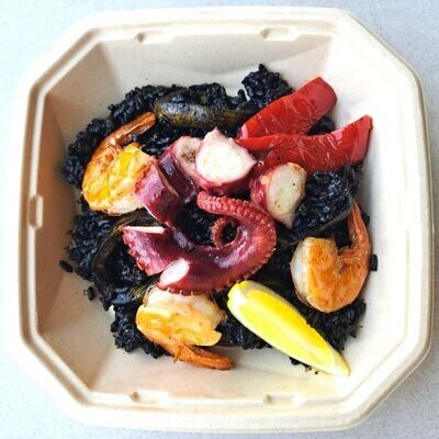 Paella negra met calamar, octopus, gambas + alioli en gebakken puntpaprika (22 SEPTEMBER)
