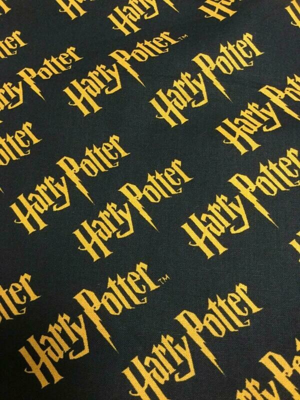 Harry Potter - Logo - 100% cotton print fabric - Black &amp; Gold