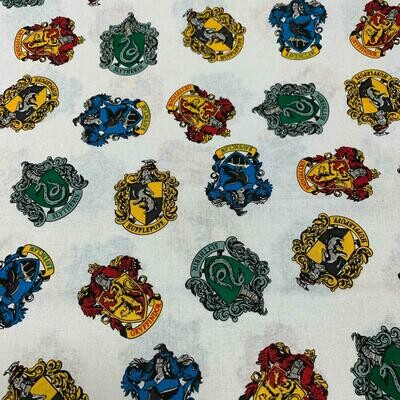 Harry Potter - School Crest - 100% cotton print fabric - White