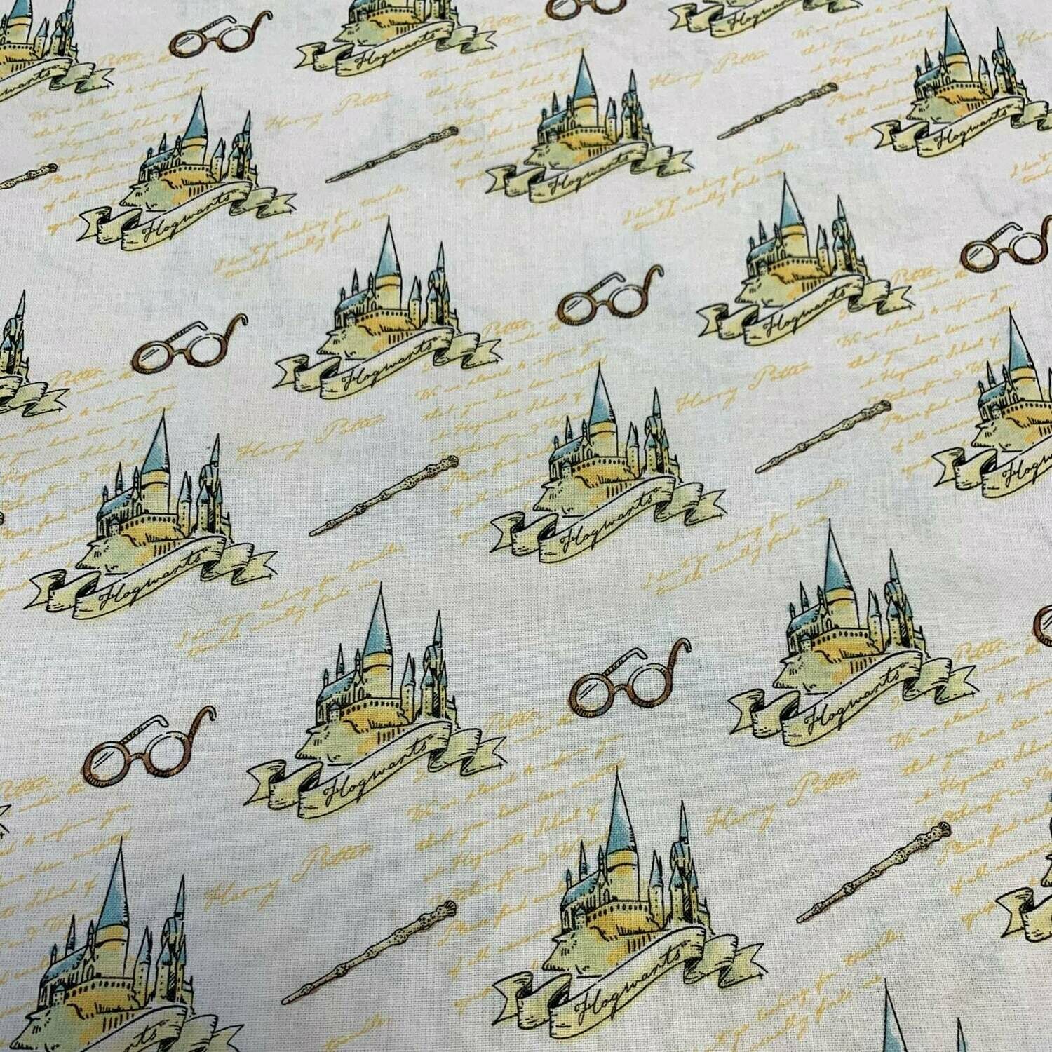 Harry Potter Soft Wash Hogwarts 100% cotton print fabric - White