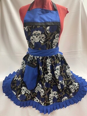 Retro Vintage 50&#39;s Style Full Apron - Skulls &amp; Roses on Black with Blue Trim