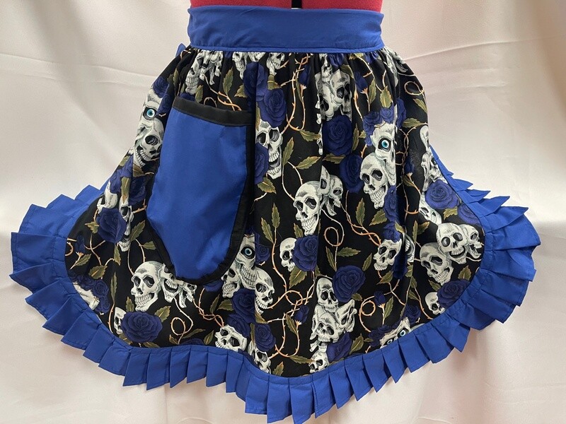 Retro Vintage 50&#39;s Style Half Apron - Skulls &amp; Roses on Black with Blue Trim