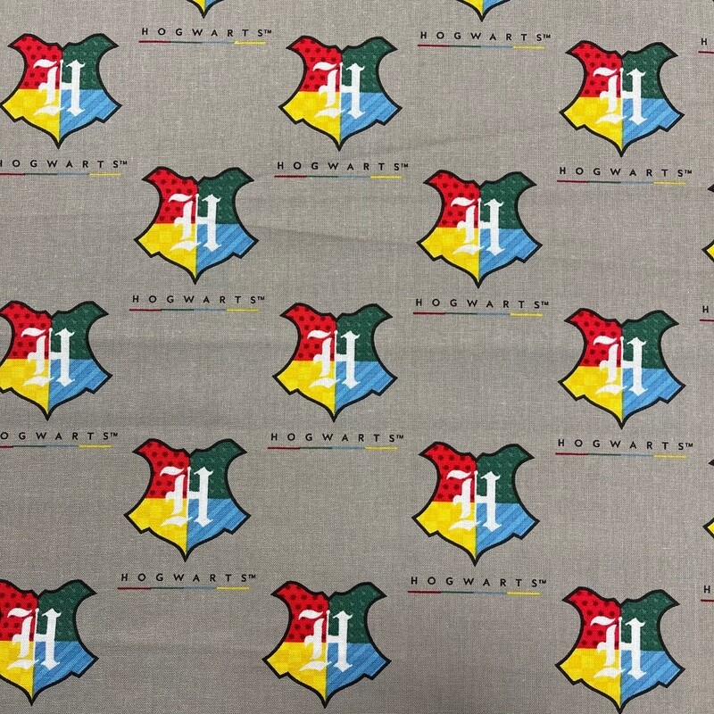 Harry Potter - Hogwarts Crest - 100% cotton print fabric - Grey