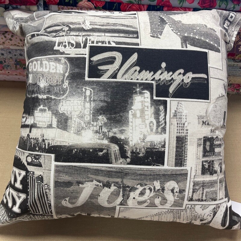 Large Cushion Cover with Icons and Landmarks of Las Vegas (1)