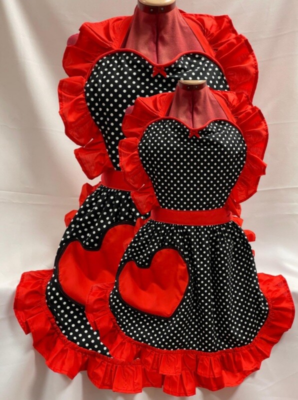 Mother / Daughter Matching Set - Retro Vintage 50s Style Full Apron with Heart Shaped Top and Pocket - Black &amp; White Polka Dot With Red Trim