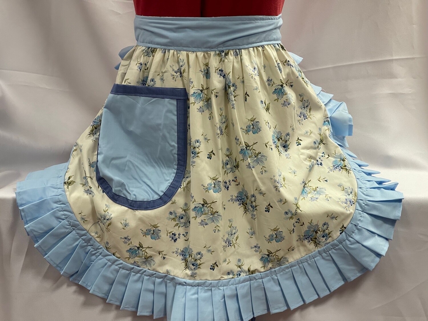 Retro Vintage 50s Style Half Apron / Pinny - Blue Roses on Cream with Pale Blue Trim