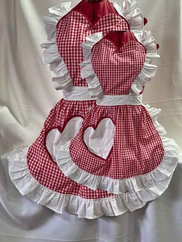 Mother / Daughter Matching Set - Retro Vintage 50s Style Full Apron with Heart Shaped Top and Pocket - Red &amp; White Gingham with White Trim