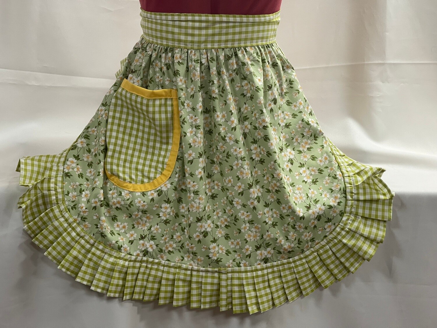 Retro Vintage 50s Style Half Apron / Pinny - Green Floral with Apple Green Gingham Trim