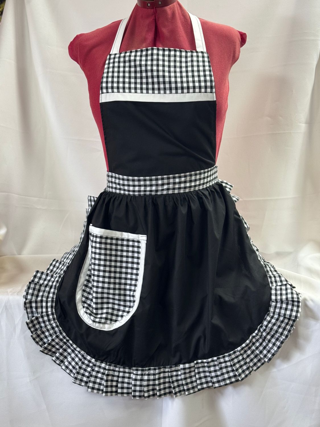 Retro Vintage 50&#39;s Style Full Apron - Black with Black &amp; White Gingham Trim