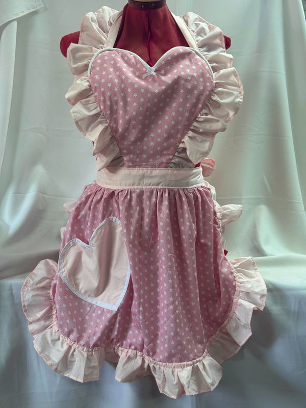 Retro Vintage 50&#39;s Style Full Apron with Heart Shaped Top and Pocket - Candy Pink with White Stars and Pink Trim