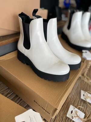 White Chelsea Maps Boots
