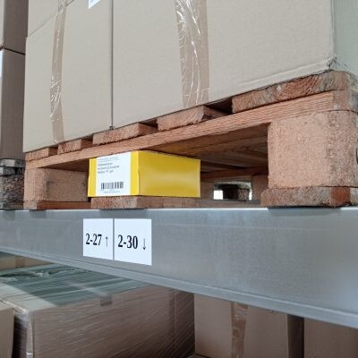 Palettenspange für den Mittelfuß einer Europalette