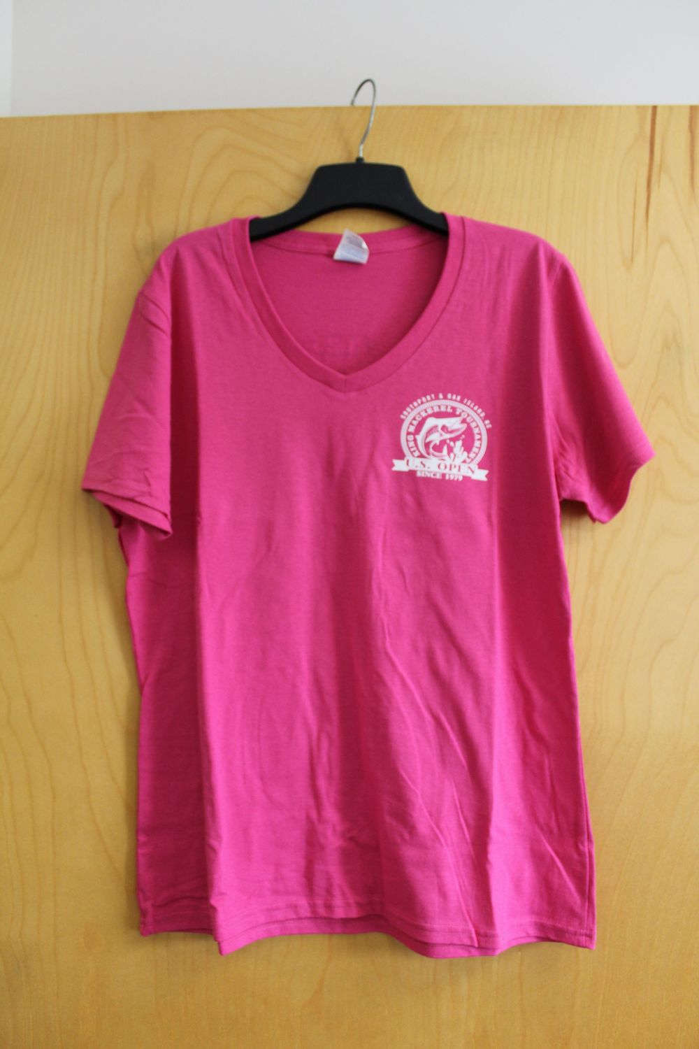 US Open KMT Fushia Ladies V-Neck short sleeve tee, Size: Medium