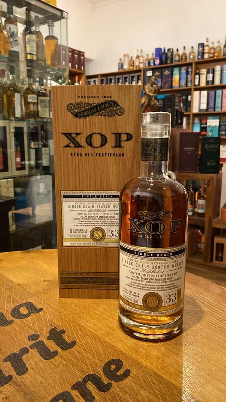 North British 33 y, Douglas Laing