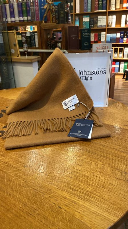 Schal Johnston of Elgin- Dark Caramel