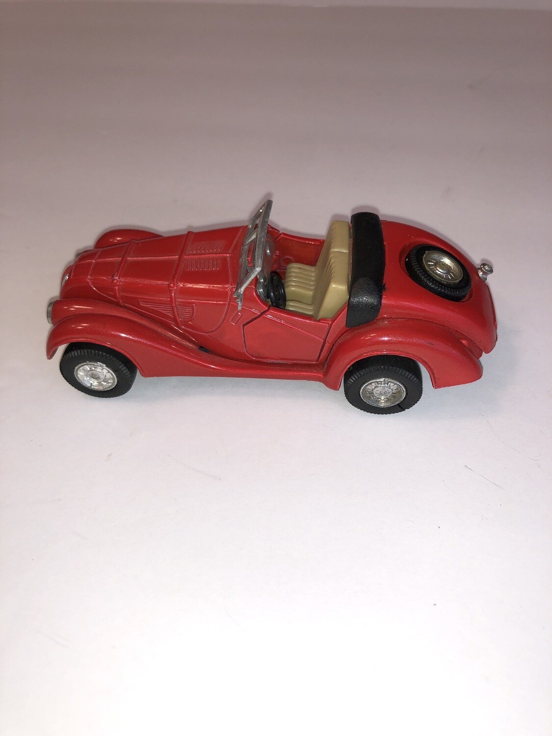 Vintage MG Convertible Red Car In Excellent Condition