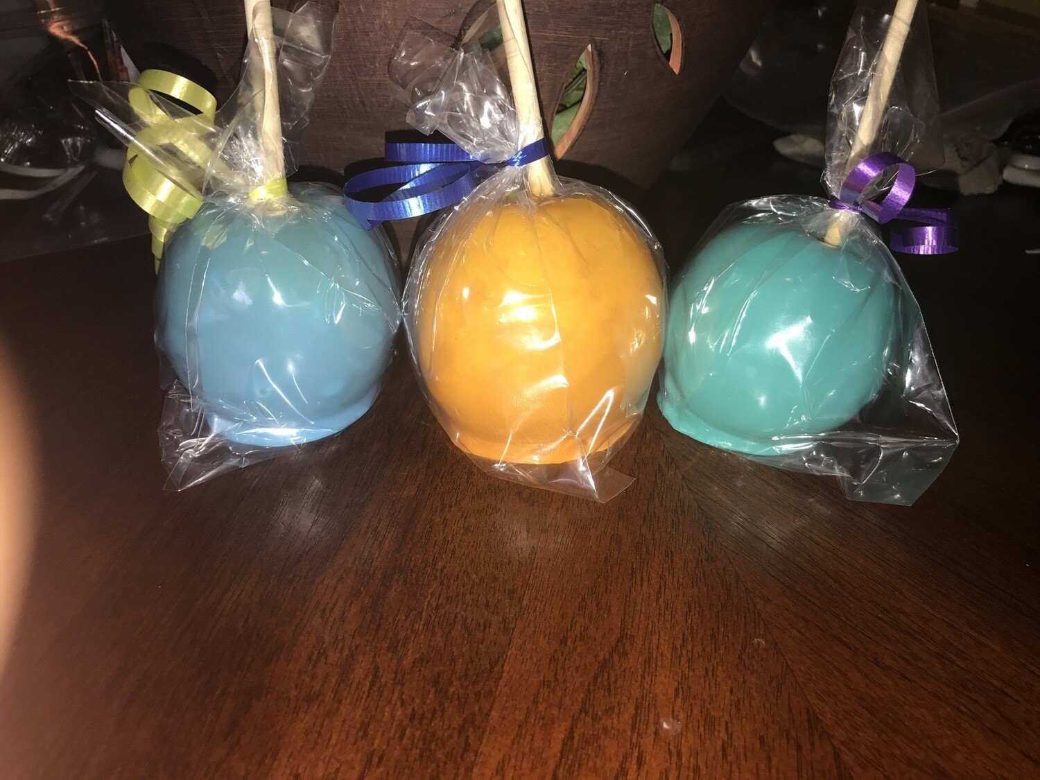 Regular candy apples