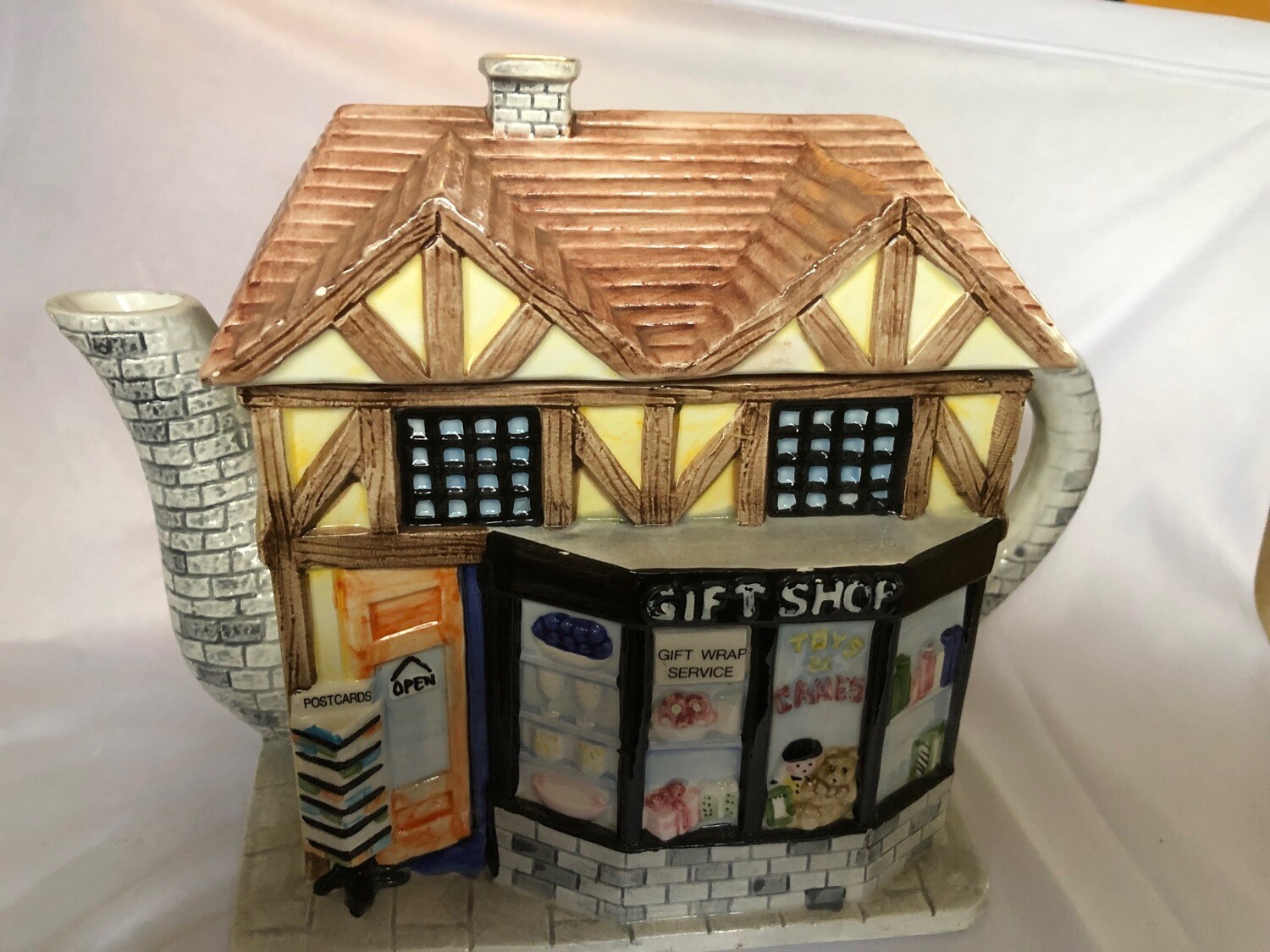 Vintage Village Gift Shop Tea Pot!