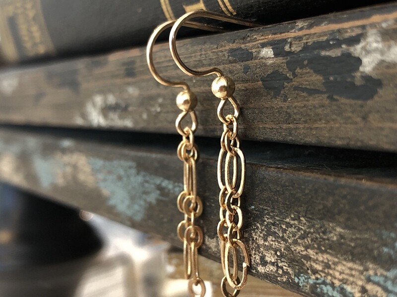 Gold chain dangle earring