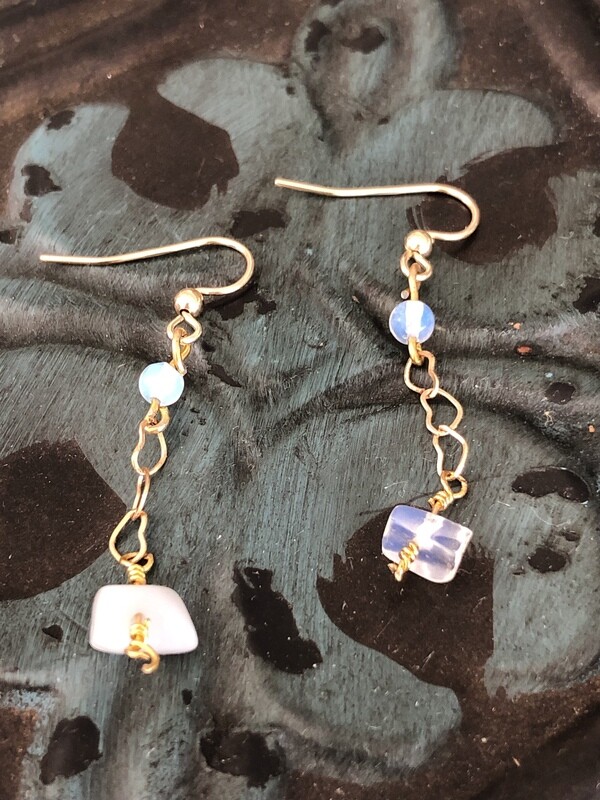 Stone dangle earrings