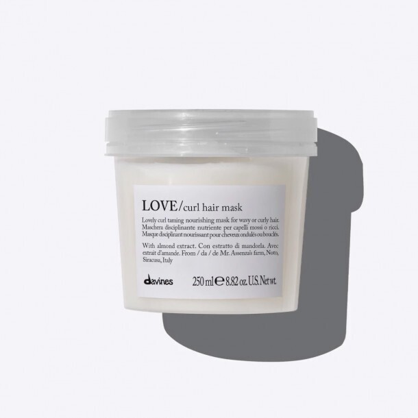 Davines - Essential Haircare LOVE CURL Hair Mask 250 ml Davines - Essential Haircare LOVE CURL Hair Mask 250 ml