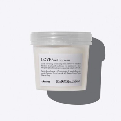 Davines - Essential Haircare LOVE CURL Hair Mask 250 ml Davines - Essential Haircare LOVE CURL Hair Mask 250 ml