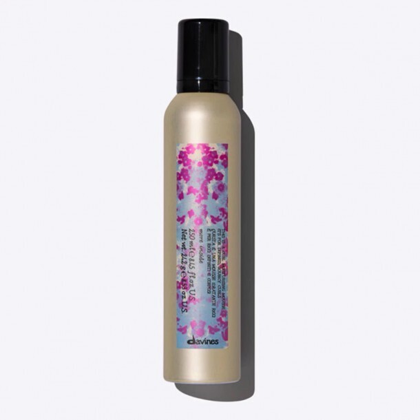 Davines - More Inside Curl Moisturizing Mousse 250 ml Davines - More Inside Curl Moisturizing Mousse 250 ml