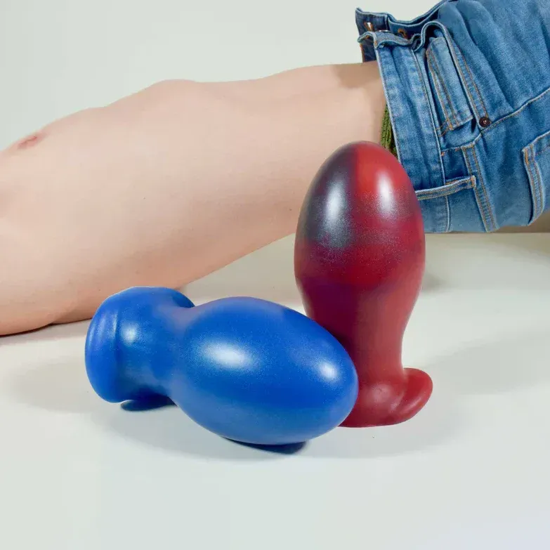Topped Toys - Gape Keeper 116 - Forge Red