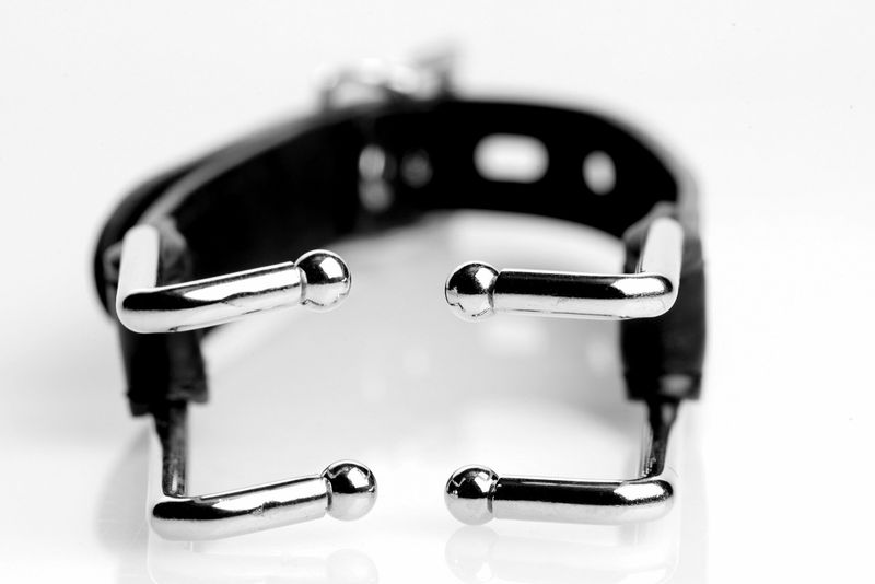 Strict - Claw Hook Mouth Spreader