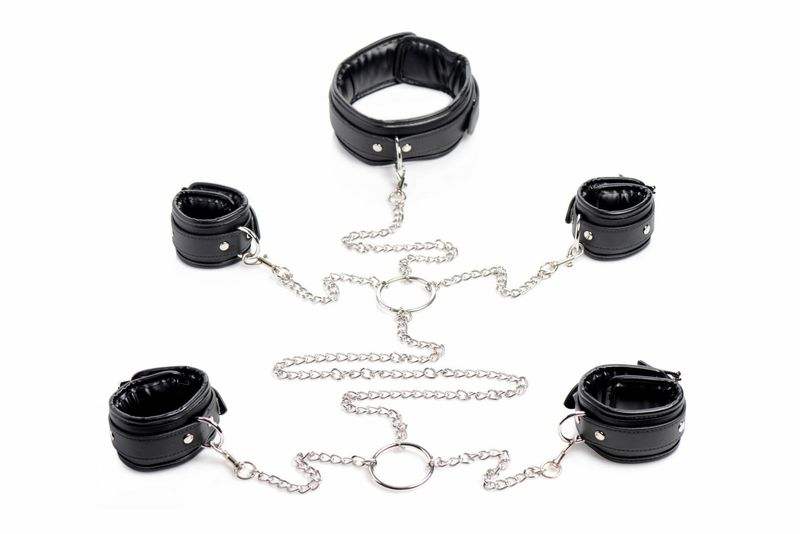 Strict - Slave Bondage Shackle Set