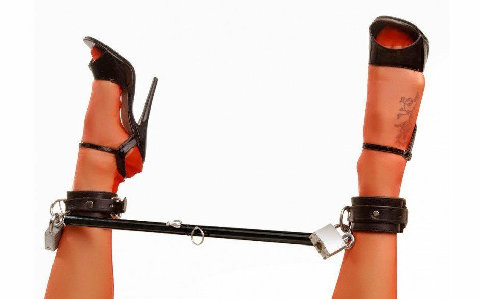 Master Series - Adjustable Steel Spreader Bar - Black Master Series - Adjustable Steel Spreader Bar - Black
