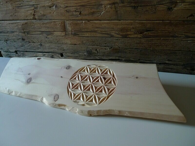 Wanddeko aus Zirbenholz