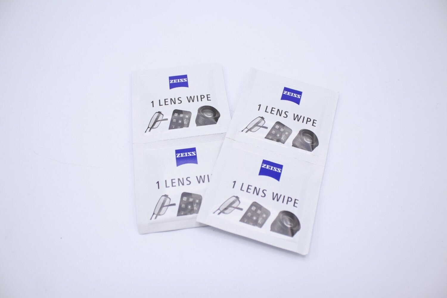 Optical cleaning wipes
