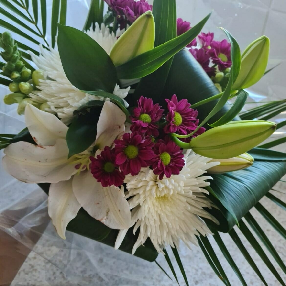 White Lily sympathy Flowers