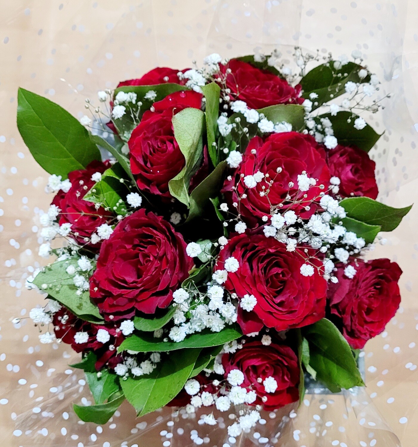 12 Valentines Roses
