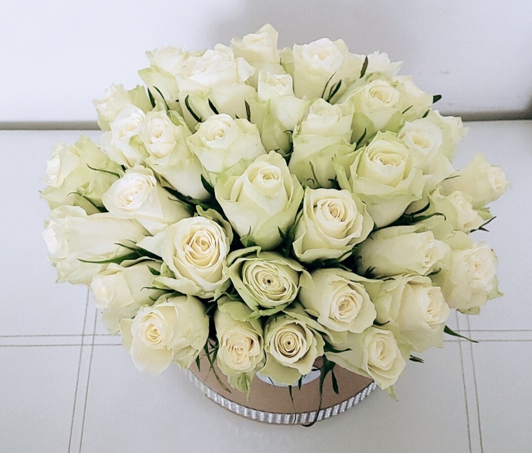 White Rose Hat Box
