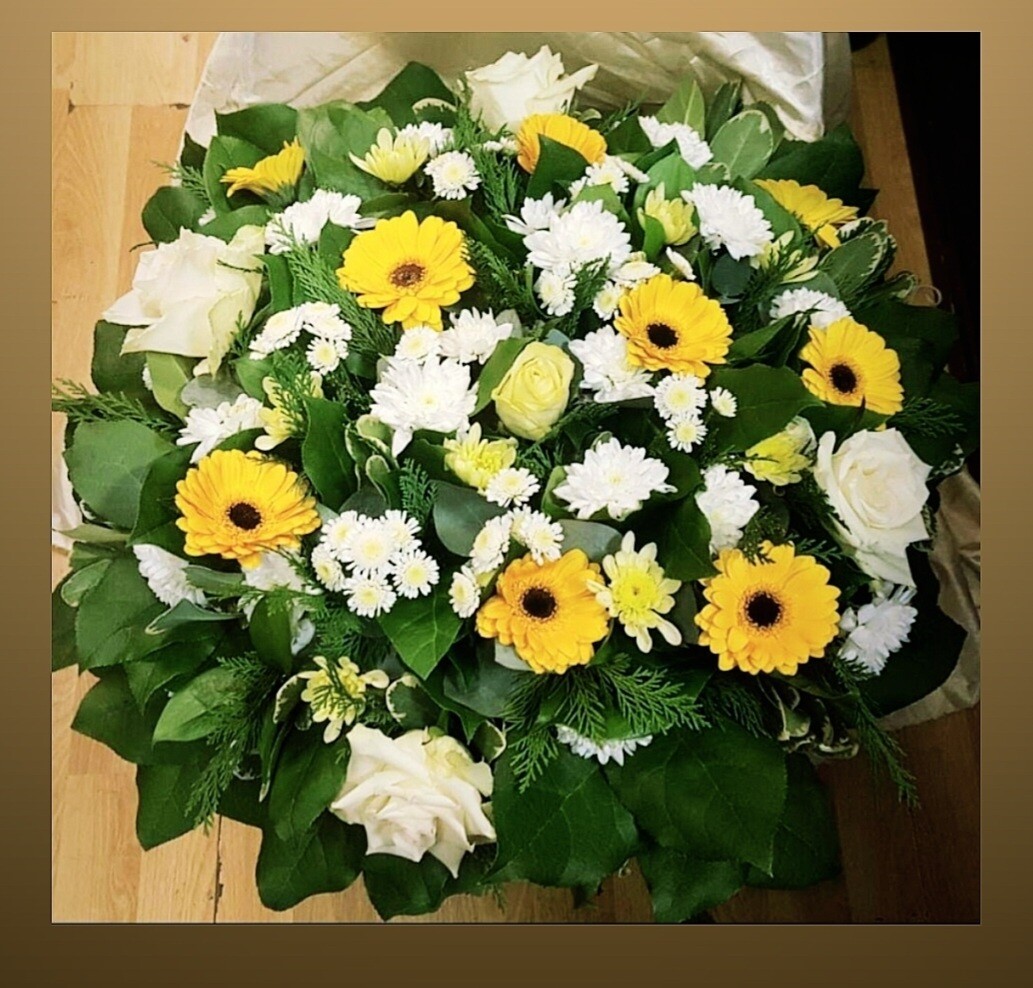 White and Yellow Posy
