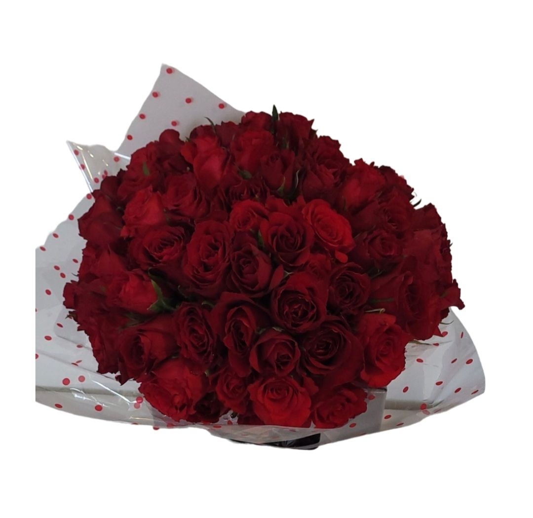 90 Red Roses Allision Petals