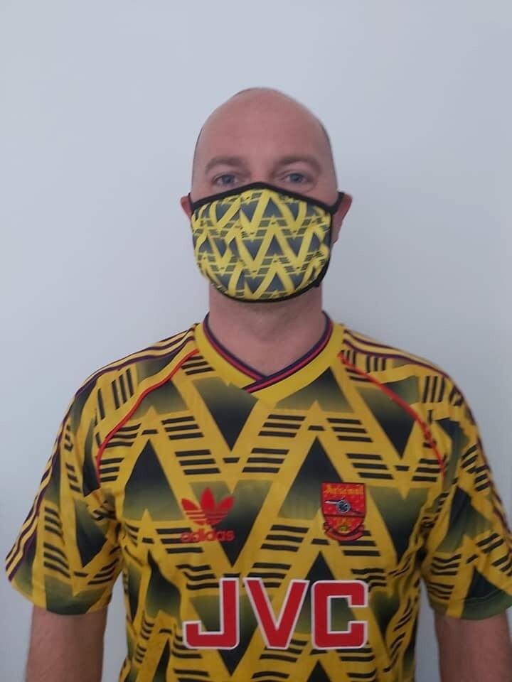 Arsenal branded mask