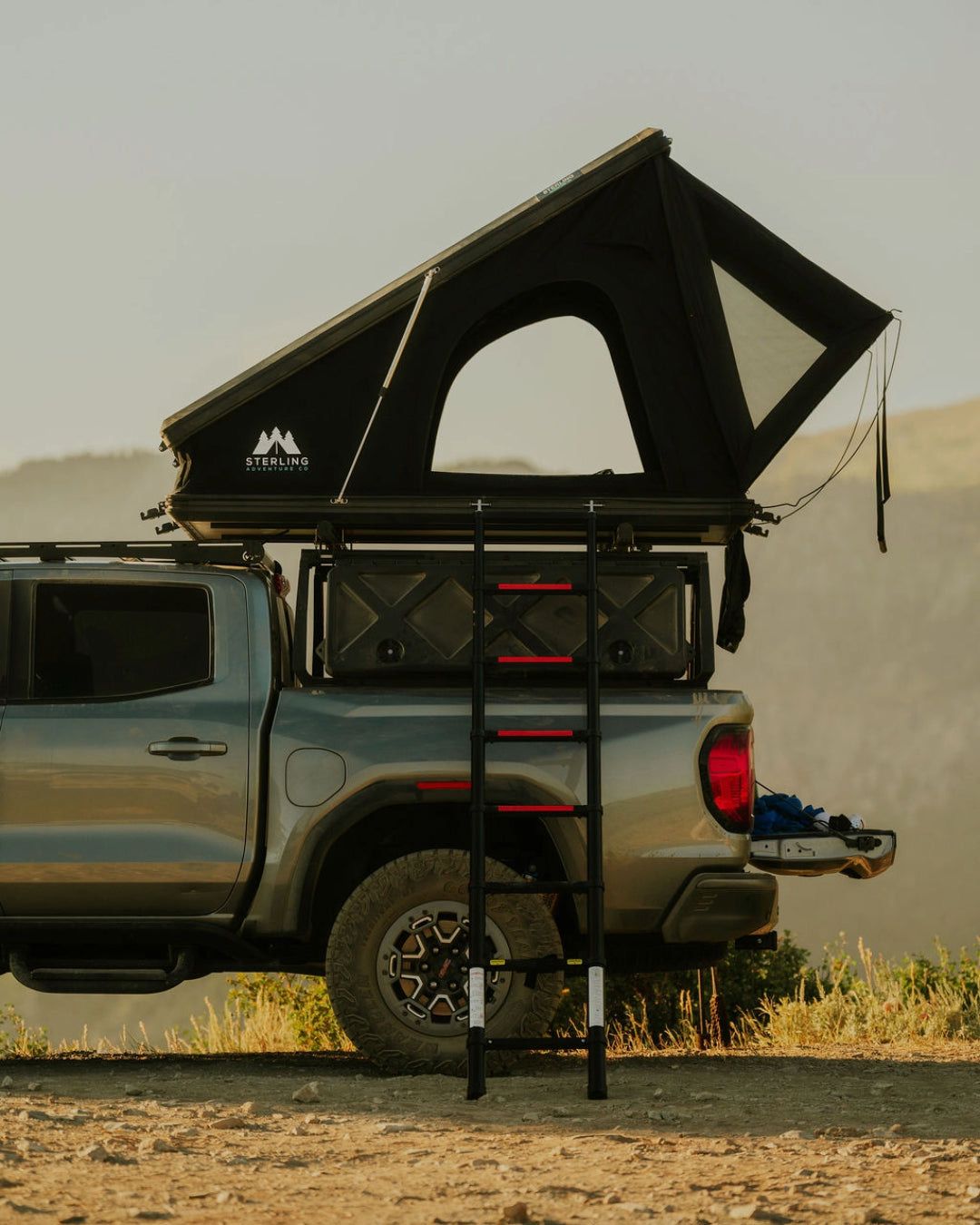 STERLING ADVENTURE CO Wasatch Aluminum Double Channel Rooftop Tent