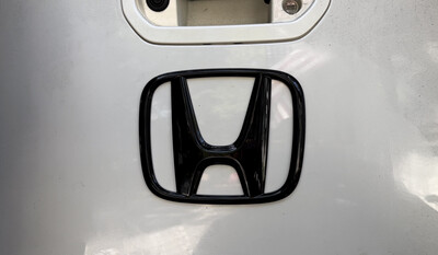 HONDA OEM BLACKOUT REAR TAILGATE H &amp; RIDGELINE EMBLEM GLOSS BLACK KIT (AWD SPORT TRAILSPORT Optional)