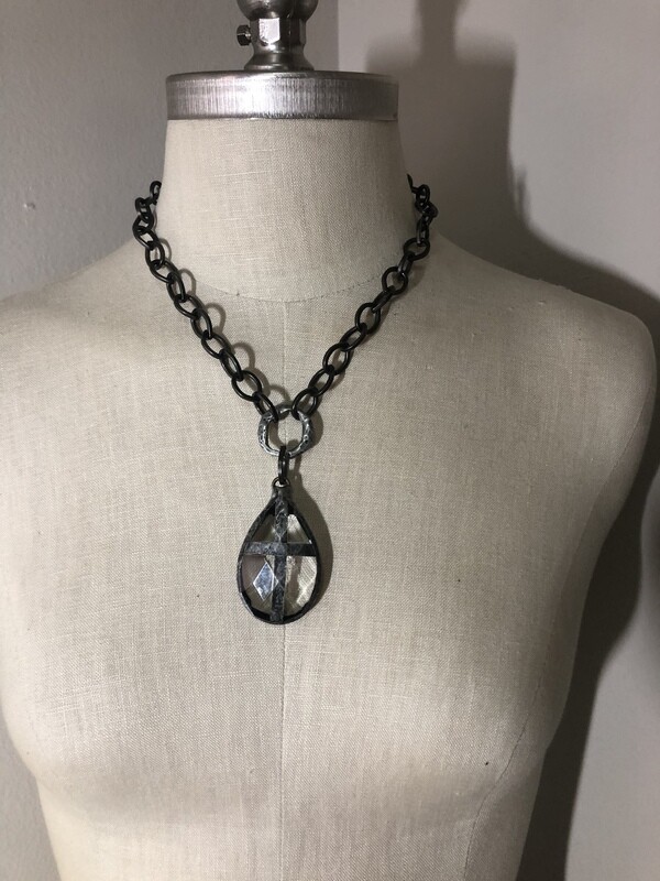 Crystal cross